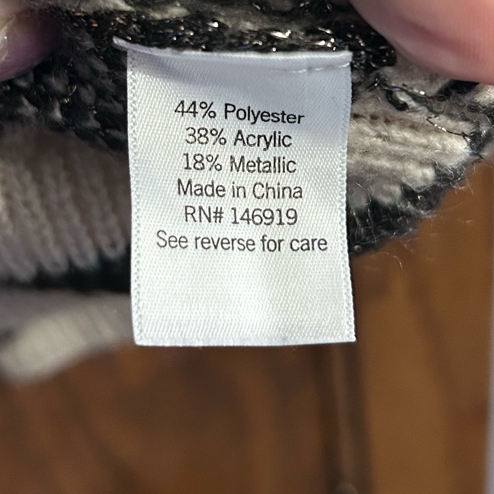 Nine West 1X camouflage v-neck sweater - Picture 4 of 4
